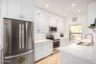 Photo #6: 6461546 Listing