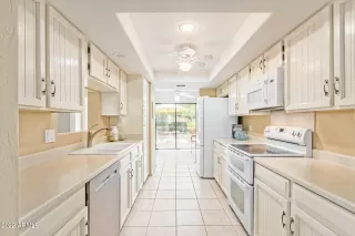 Photo #5: 6461597 Listing