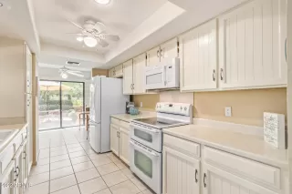 Photo #6: 6461597 Listing