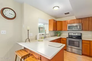 Photo #3: 6462402 Listing 