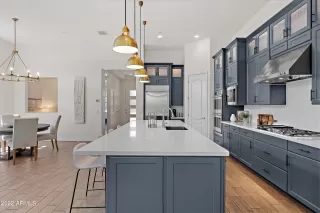 Photo #3: 6462697 Listing