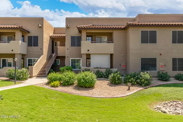 MLS: 6462931 Condo For Sale