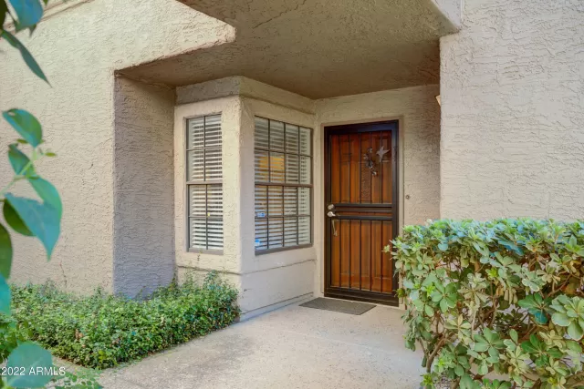 MLS: 6463750 Condo For Sale