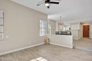 Photo #4: 6463750 Listing