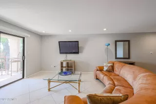 Photo #3: 6463837 Listing