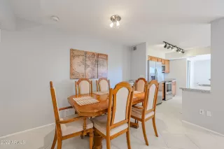 Photo #4: 6463837 Listing