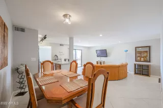 Photo #5: 6463837 Listing