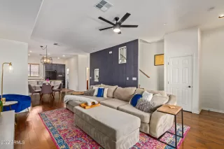 Photo #3: 6464028 Listing