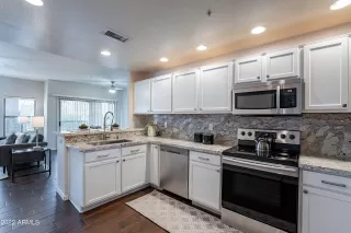 Photo #4: 6464097 Listing