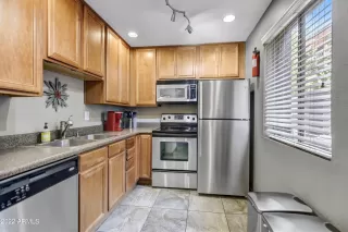 Photo #1: 6464168 Listing 