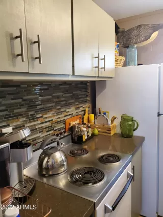 Photo #5: 6464328 Listing 