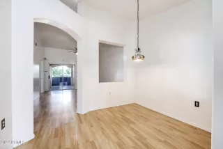 Photo #4: 6464497 Listing