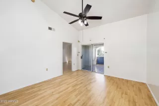 Photo #5: 6464497 Listing