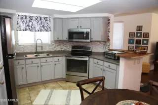 Photo #2: 6464500 Listing