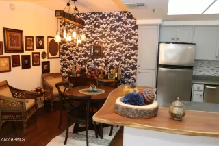 Photo #6: 6464500 Listing