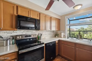 Photo #4: 6464510 Listing