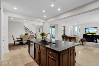 Photo #6: 6464780 Listing 