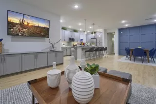 Photo #2: 6464923 Listing