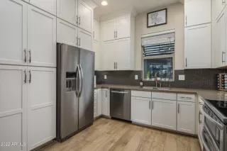 Photo #5: 6464974 Listing