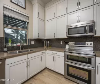 Photo #6: 6464974 Listing