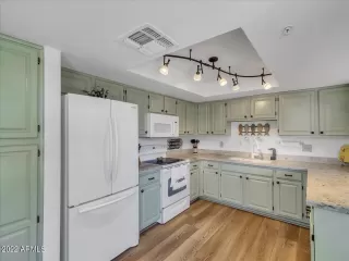 Photo #3: 6465004 Listing 