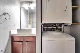 Photo #6: 6465026 Listing 