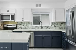 Photo #4: 6465129 Listing