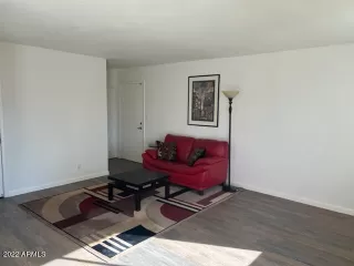 Photo #6: 6465134 Listing 