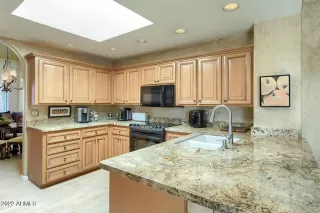 Photo #5: 6465603 Listing