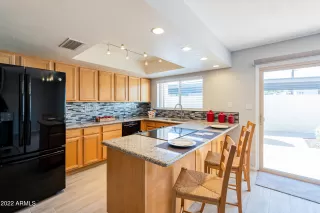 Photo #4: 6465679 Listing