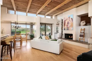 Photo #4: 6466381 Listing