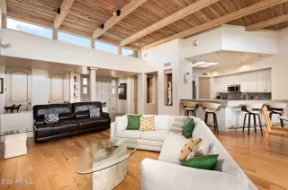 Photo #6: 6466381 Listing