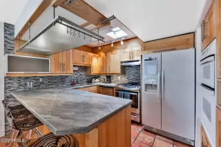 Photo #5: 6466418 Listing