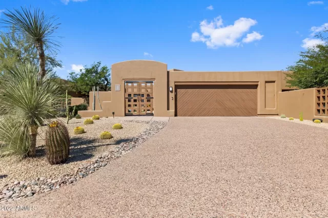 MLS: 6467288 Condo For Sale