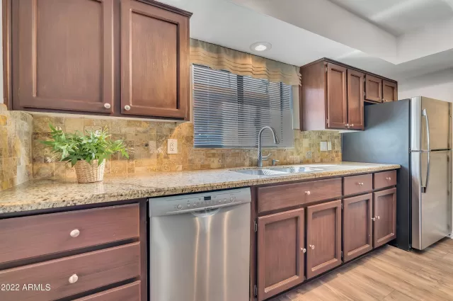 MLS: 6467373 Condo For Sale