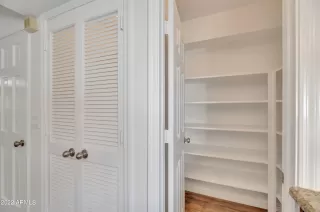 Photo #5: 6467373 Listing