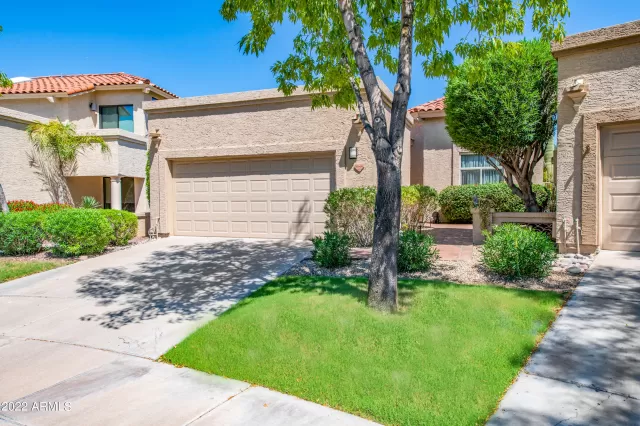 MLS: 6467379 Condo For Sale