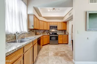 Photo #5: 6467379 Listing