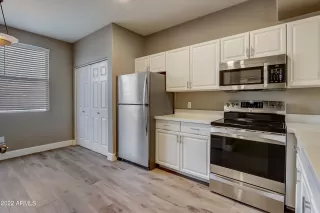 Photo #4: 6467688 Listing