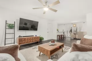 Photo #2: 6467801 Listing 