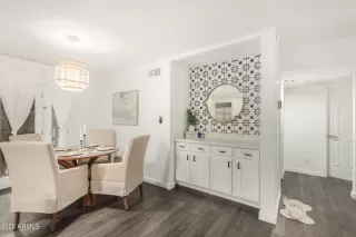 Photo #5: 6467801 Listing 