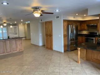 Photo #5: 6468002 Listing 