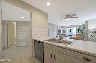 Photo #4: 6468309 Listing