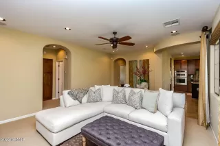 Photo #3: 6468883 Listing 