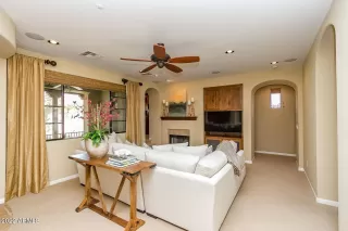 Photo #4: 6468883 Listing 