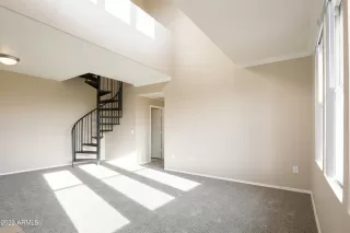 Photo #5: 6469237 Listing