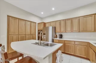 Photo #5: 6469255 Listing