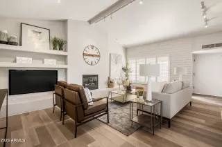 Photo #6: 6469385 Listing