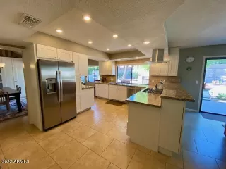 Photo #4: 6469439 Listing