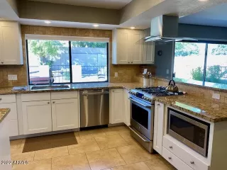 Photo #5: 6469439 Listing